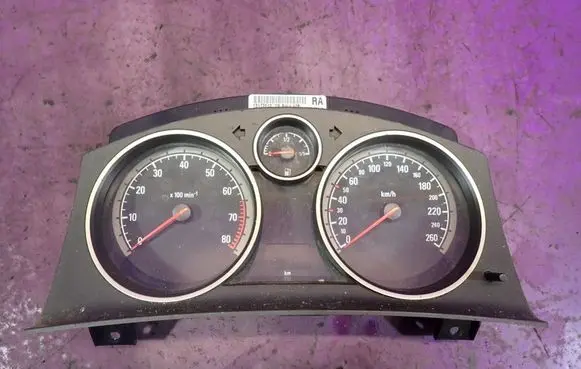 Opel Astra H Speedometer (instrument cluster) 