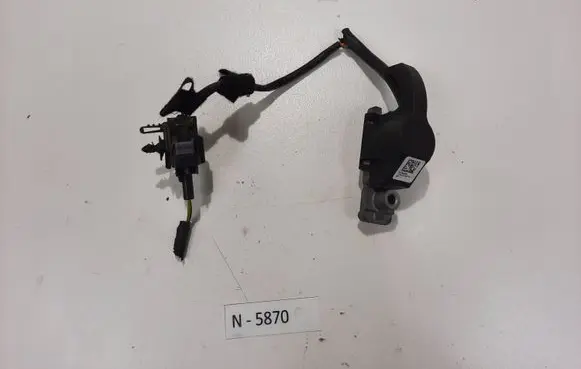 Volvo V40 Airbag deployment crash/impact sensor 31305432