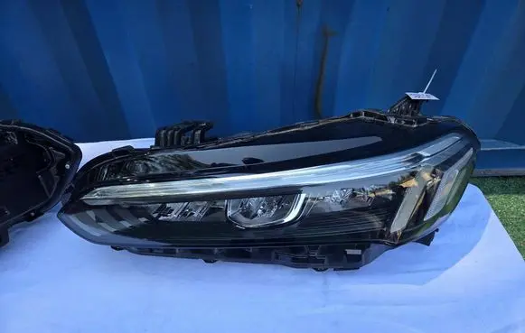 Honda Civic XI Headlight/headlamp