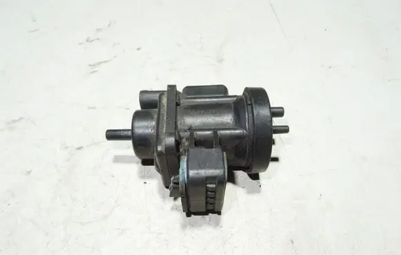 Mercedes-Benz S W220 Turbo solenoid valve A0005450527