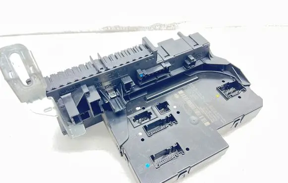 Mercedes-Benz C W204 Fuse module 2049000902 2045458732 2129022702