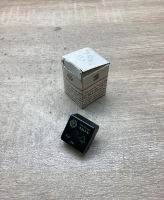 Skoda Felicia II Other relay 6U0951307