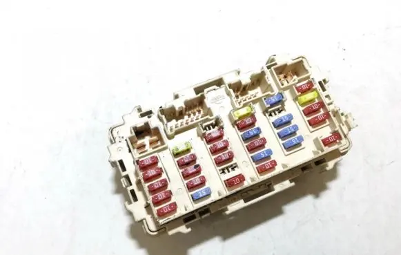 Nissan X-Trail T30 Fuse box set