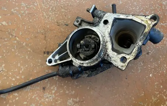 Ford Mondeo Mk III Other engine bay part