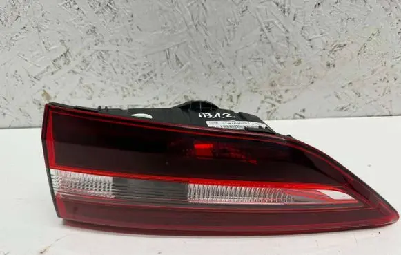 Opel Grandland X Rear/tail lights YP00016480 81670201 YP0001648