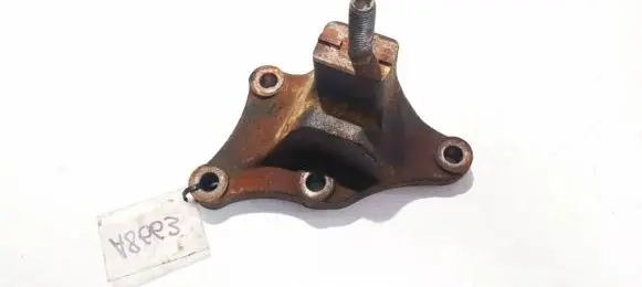 Ford Mondeo Mk III Engine mounting bracket 3s717m125ab