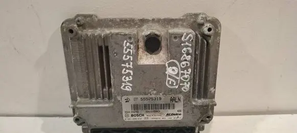 Opel Insignia A Engine control unit/module ECU 0261209512 55575319