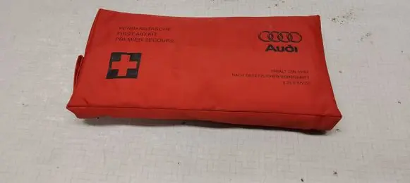 Audi A4 S4 B6 8E 8H First aid kit 4B0860281