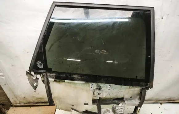 Audi A4 S4 B5 8D Rear door window/glass frame 8D0839400A