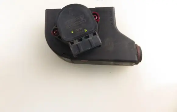 Accelerator throttle pedal