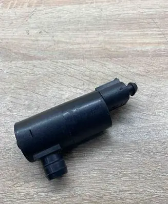 Volvo V70 Windscreen/windshield washer pump 080611A 898913 30357
