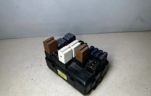Ford Mondeo MK II Fuse module 93BG14A073AC 93BG14A073 061493