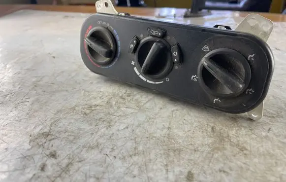 Jeep Compass Climate control unit P55111874 P55111874AC