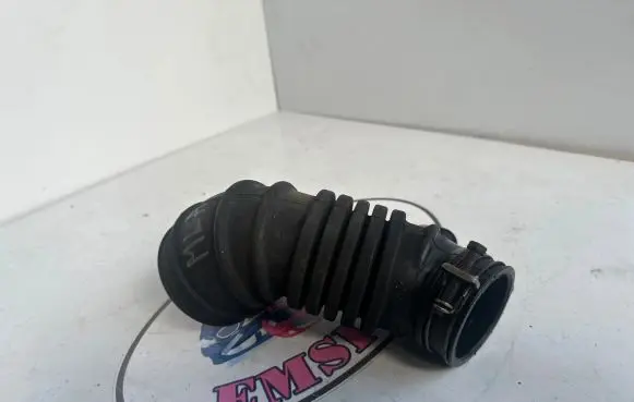 Mitsubishi Lancer X Air intake hose/pipe 1505A375