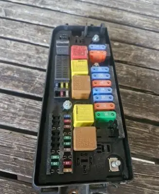 Opel Signum Fuse box set 13144709 31CVR3 136437