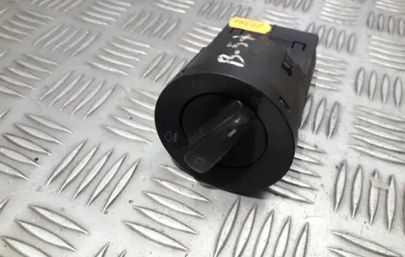 Volkswagen Golf IV Light switch 1c0941531