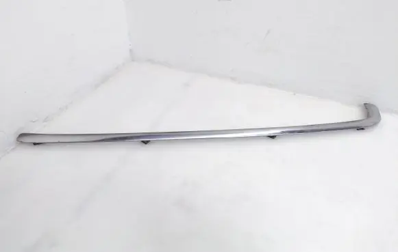 Rear bumper trim bar molding
