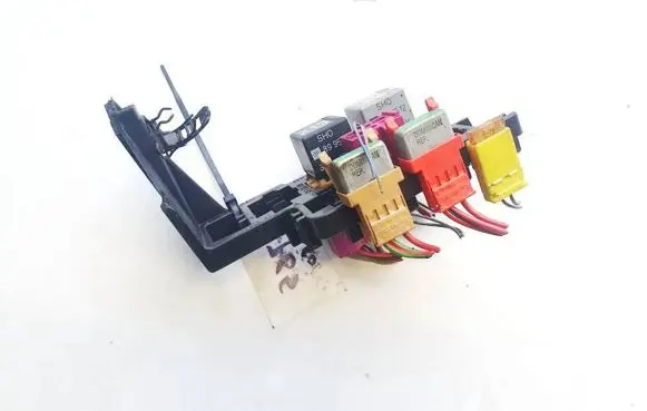 Audi A4 S4 B5 8D Fuse box set 8d1937545