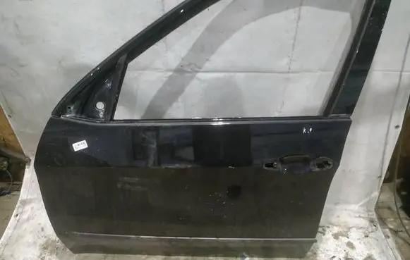 BMW X5 E70 Front door JUODOS
