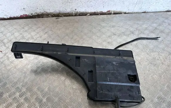 Maserati Ghibli Windshield washer fluid reservoir/tank 670105311