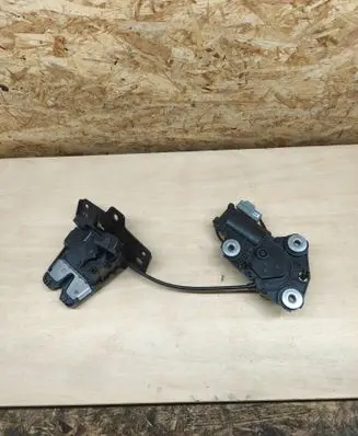 Volvo S90, V90 Tailgate/trunk/boot lock/catch/latch 31484594