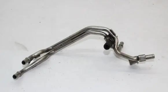 Jeep Grand Cherokee (WK) Fuel line pipe