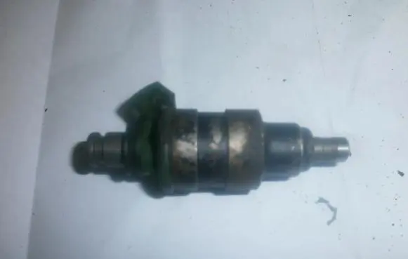 Mazda 323 Fuel injector 1955000456