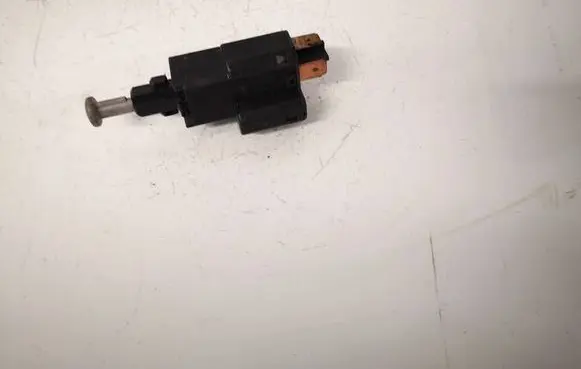 Opel Zafira A Brake pedal sensor switch 09132299