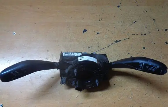 Skoda Fabia Mk2 (5J) Indicator stalk 6Q0953503EE