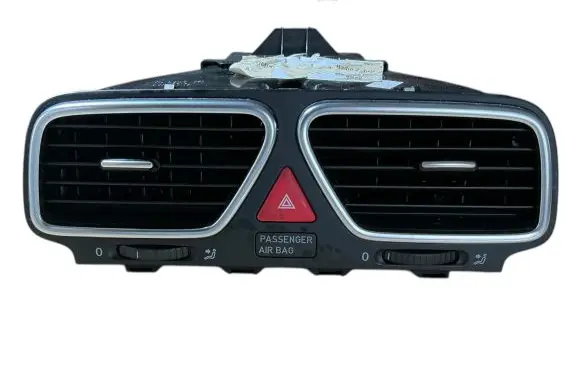 Volkswagen Eos Dash center air vent grill 1Q0819735C 1Q0819819