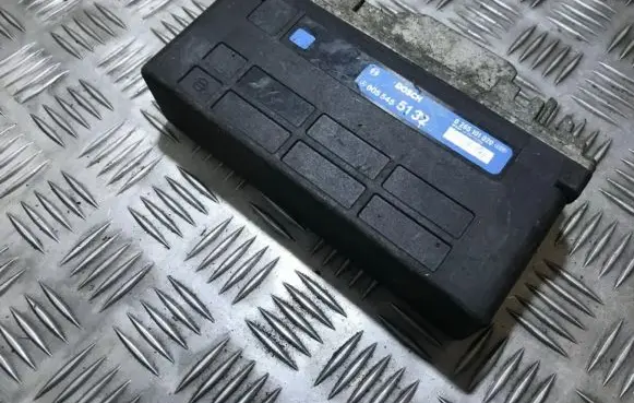 Mercedes-Benz E W124 ABS control unit/module 0055455132 0265101020