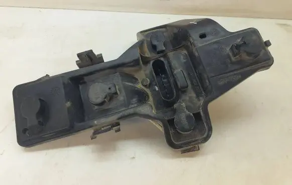 Volkswagen Touran I Tail light bulb cover holder 1T0945257D