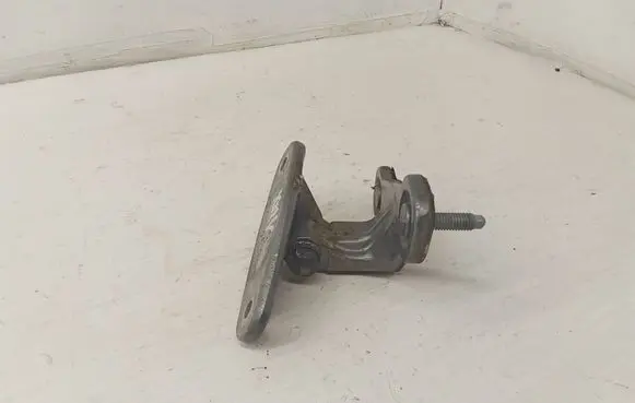 Mercedes-Benz C W204 Front door upper hinge