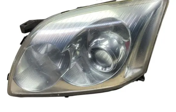 Toyota Avensis T250 Headlight/headlamp 8113005191 9922680008