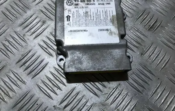 Volkswagen Golf Plus Airbag control unit/module 1k0909605n 5wk43413