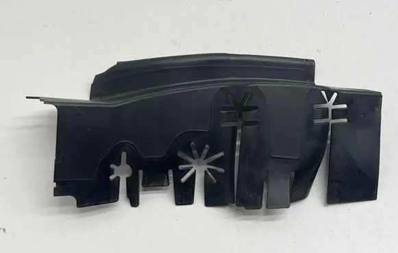 Jeep Wrangler Intercooler air guide/duct channel 68292729AA