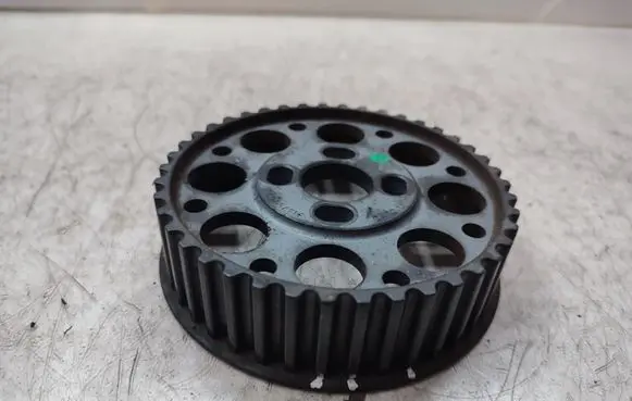 Volvo V40 Camshaft pulley/ VANOS 31375948