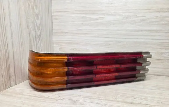 Mercedes-Benz S W116 Rear/tail lights L225901114