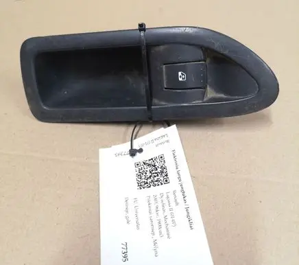 Renault Laguna II Electric window control switch 8200016014