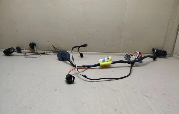 Chrysler Town u0026 Country V Rear door wiring loom P68068070AC