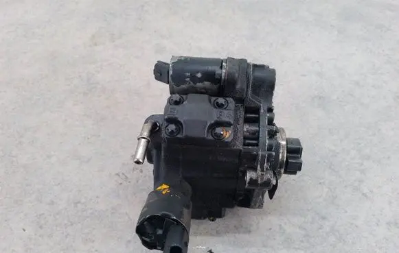 Volvo V50 Fuel injection high pressure pump A2C20003791