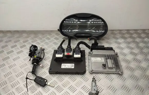 Skoda Octavia Mk3 (5E) Engine ECU kit and lock set 1K0905851 5Q0905865A 5E0959752D