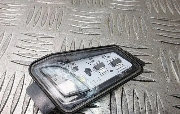 Volkswagen Atlas Front door wing mirror part 3CN945292