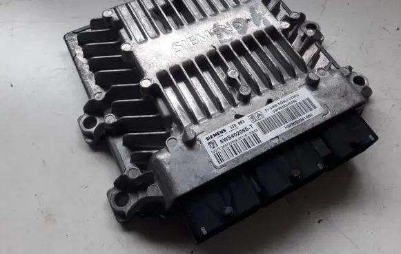 Peugeot 407 Engine control unit/module 5WS40205ET
