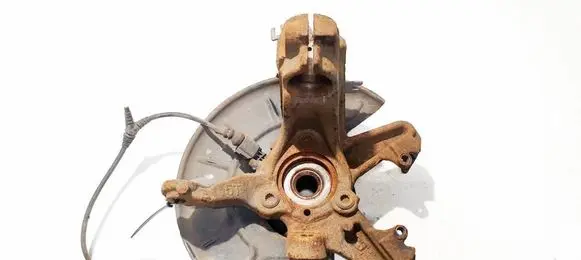 Volkswagen Golf V Front wheel hub