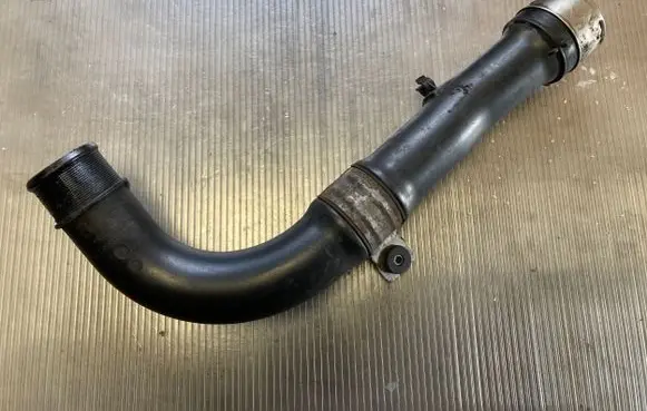 Chevrolet Orlando Intercooler hose/pipe 95939956 T0D014