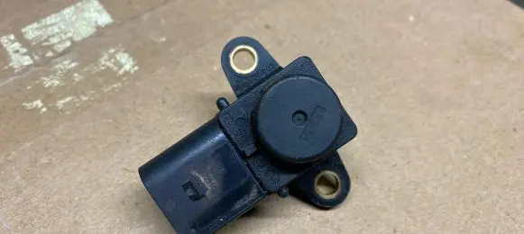 BMW 7 E65 E66 Air pressure sensor 750320803 7503208