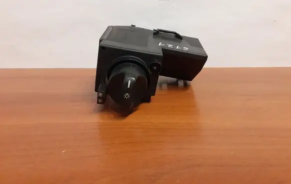 Mercedes-Benz E W210 Light switch 6121 2105450104
