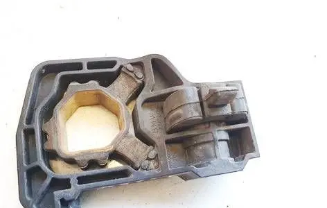 BMW 5 GT F07 Radiator mount bracket 757524703 P7823002