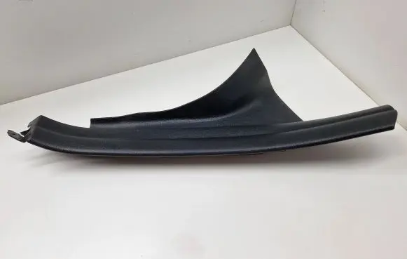 Other sill/pillar trim element